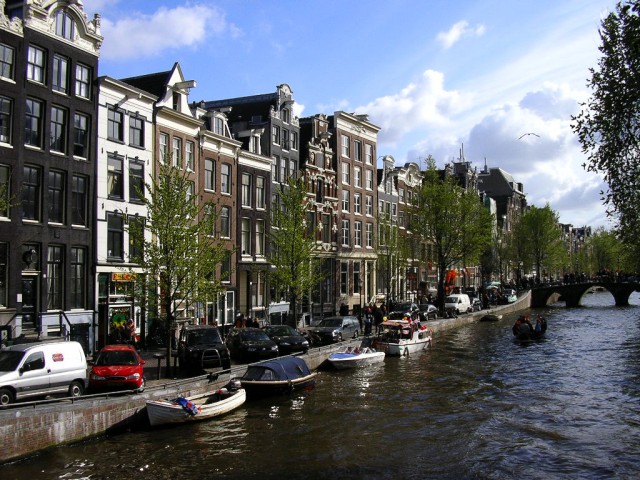 Olanda: Primăria din Amsterdam dăruieşte locuitorilor oraşului ornamente arhitecturale din perioada medievală