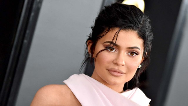 Kylie Jenner a solicitat un ordin de restricţie după ce un bărbat a escaladat una dintre porţile proprietăţii sale