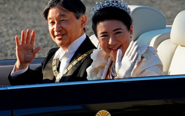 Sărbătoare populară în Japonia: prima paradă a noului cuplu imperial