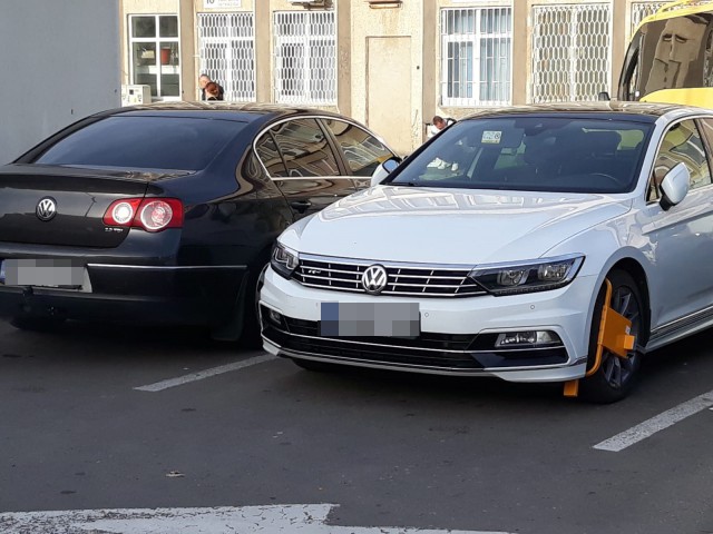 Continuă abuzurile în parcarea Lidl din Tomis 3: mașini blocate!