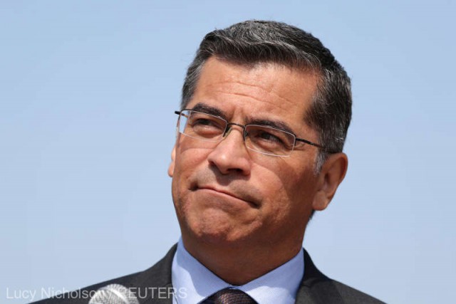 SUA: California sesizează justiţia pentru a forţa Facebook la transparenţă