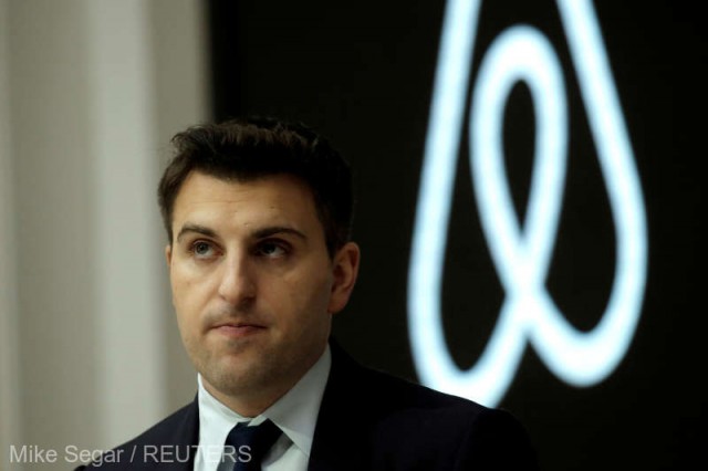 Airbnb va verifica toate ofertele de închiriere după uciderea a cinci persoane într-o casă din California