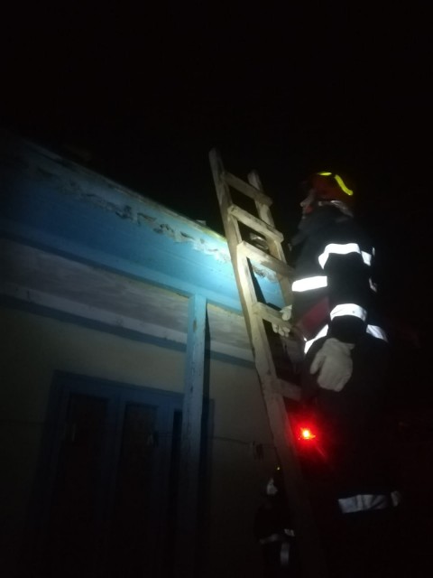 Incendiu în Tulcea: o casă a luat foc