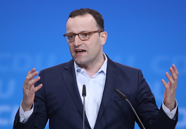 Germania va prezenta un proiect de lege care interzice „terapia de conversie“ pentru persoanele gay