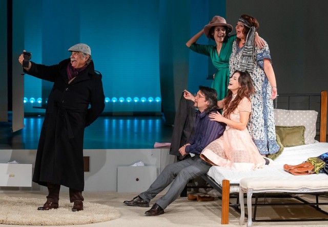 Un spectacol gratuit și un weekend cu trei comedii la Teatrul de Stat Constanța