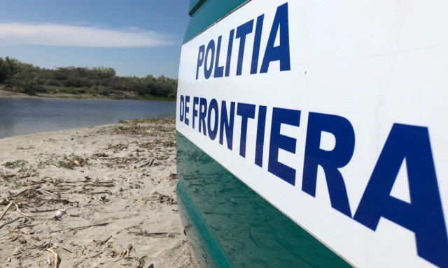 Peste 200 de kilograme de peşte fără documente legale, confiscate de polițiștii de frontieră