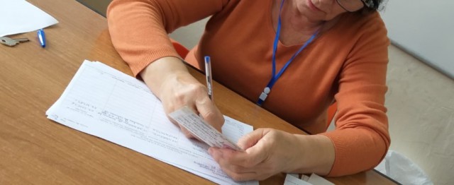 Dosar penal pe numele unei femei care a încercat să voteze de două ori