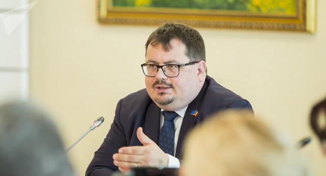 Ambasadorul UE la Chişinău subliniază diferenţa între asistenţa nerambursabilă din partea UE şi creditul Rusiei