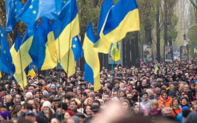 Ucraina: Mii de manifestanţi contra unei 