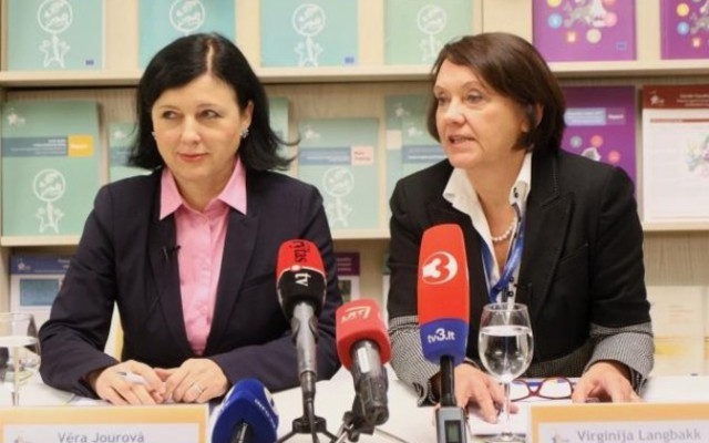 Vera Jourova şi Virginija Langbakk: Am avea nevoie de 100 de ani pentru a obţine egalitatea de gen în Europa
