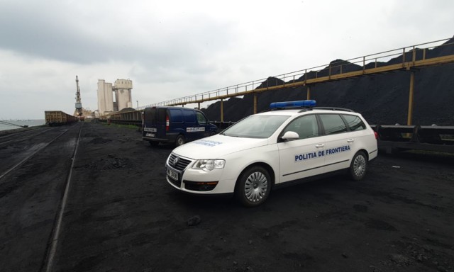 Transfugii algerieni care au provocat INCENDIUL din portul Constanța au FUGIT! Prinși de polițiștii din Valu!