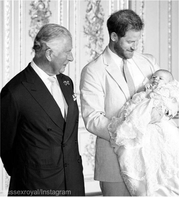 Harry şi Meghan au publicat o nouă fotografie cu Archie cu ocazia zilei de naştere a prinţului Charles