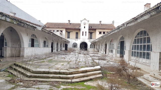 Hanul Balcan, clădirea care se vinde în buricul târgului cu aproape 1 milion de euro