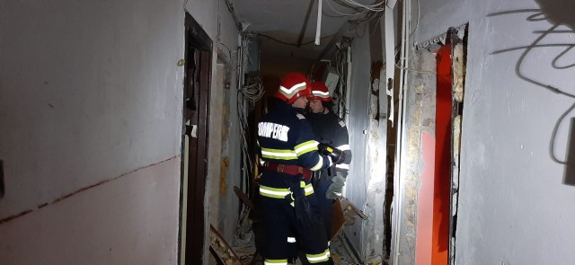 Explozie la un bloc de garsoniere, în Tulcea
