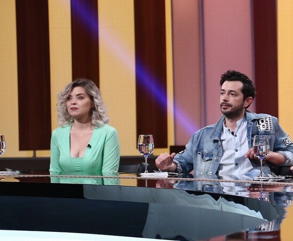 Marius Moga, cu soţia sexy în juriul de la „Chefi la cuţite“