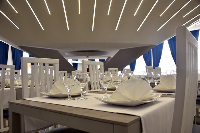 REVELION la Hotel Victoria Resort Mamaia: o petrecere aşa cum vă doriţi!