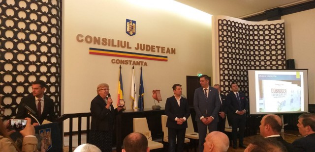 Trei distincții de onoare 'Recunoștința Dobrogei', acordate de ziua 'Ziua Dobrogei'