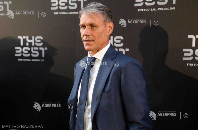 Marco van Basten, suspendat de Fox Sports după o glumă legată de salutul nazist