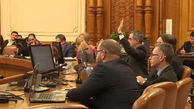 Cameră: Comisia juridică a adoptat proiectul de abrogare a recursului compensatoriu