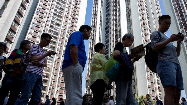Alegeri în Hong Kong: Victoria democraţilor, trecută sub tăcere de mass-media în China continentală