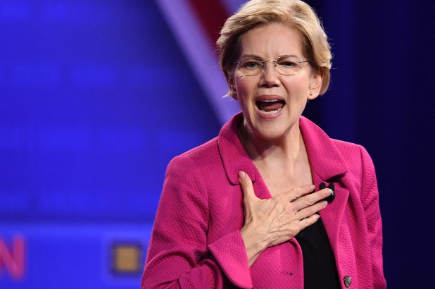 SUA: Warren îl acuză pe Bloomberg că încearcă să cumpere alegerile prezidenţiale