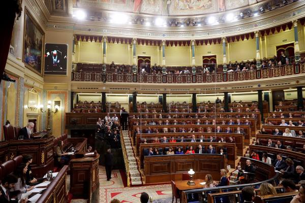 Spania: Noul parlament îşi întră în funcţie, cu partidul de extremă-dreapta Vox a treia forţă politică