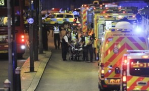 Două persoane rănite în atacul comis în centrul Londrei au murit
