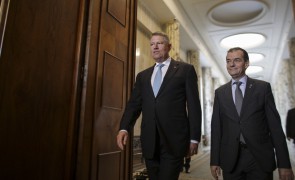 Iohannis face promisiuni în numele Guvernului: NU se vor face economii la pensii şi salarii pentru a se atinge ţinta de deficit în 2020