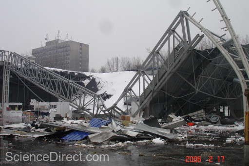 Polonia: Condamnarea responsabilului neozeelandez al sălii de expoziţie prăbuşite în 2006, soldată cu 65 de morţi