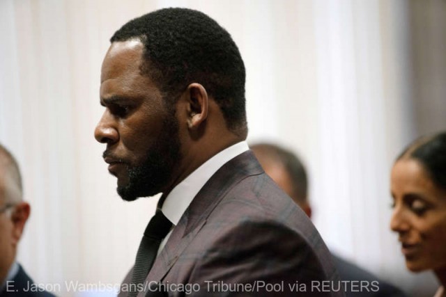 R. Kelly, acuzat că a mituit un funcţionar pentru a crea un act de identitate fals pentru o femeie
