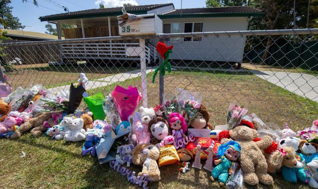 Australiancă acuzată de crimă, după ce fetiţele sale au fost descoperite moarte în maşina sa, lăsată în căldură