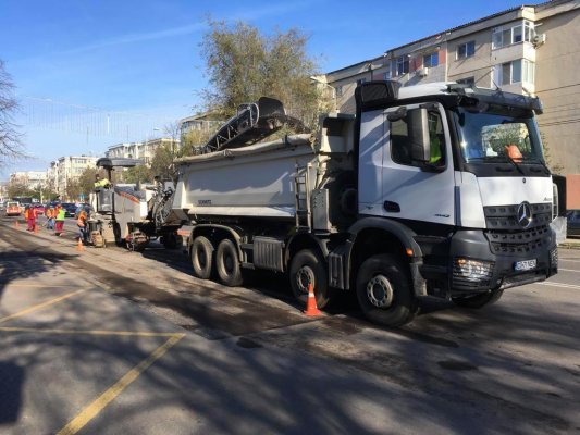 Lucrări de amenajare a scuarului la trecerea de pietoni situată în zona Școlii Gimnaziale Spectrum