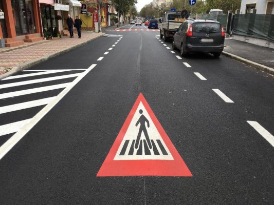 Vizibilitatea trecerilor de pietoni, îmbunătățită cu marcaje bicolore