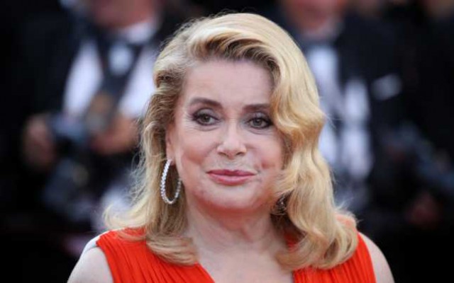 Actriţa Catherine Deneuve, care a suferit un accident vascular cerebral pe 5 noiembrie, a fost externată