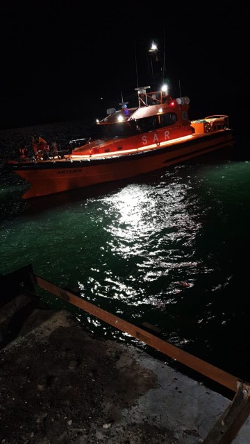 ALERTĂ ÎN PORTUL CONSTANŢA! Un utilaj cu tot cu om în interior a căzut în mare! VIDEO