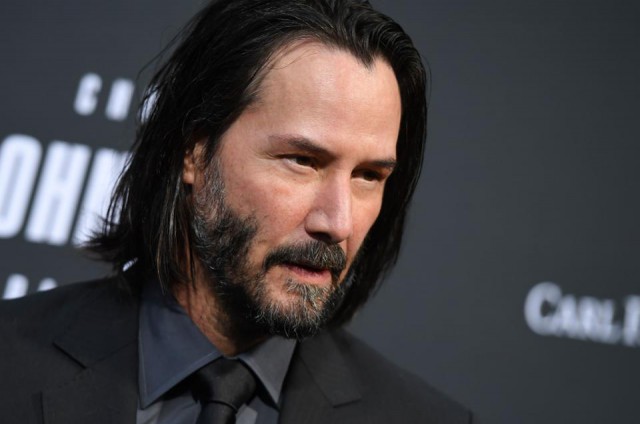 Keanu Reeves se întoarce pe ecranele din SUA în aceeaşi zi, în continuările de la ''Matrix'' şi ''John Wick''