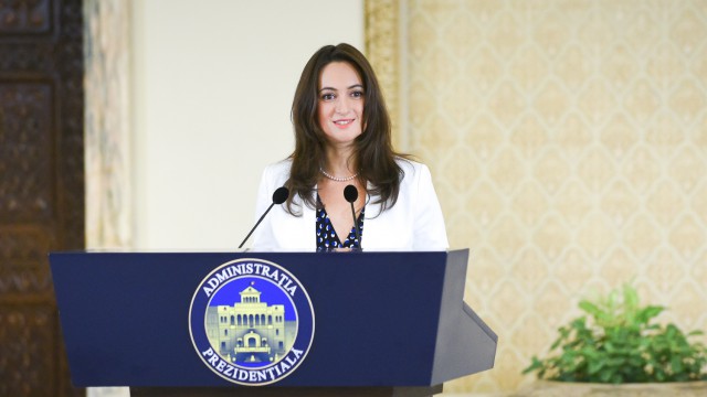 Mădălina Dobrovolschi a demisionat din funcţia de purtător de cuvânt al preşedintelui Iohannis