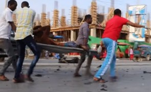 Atac terorist în apropierea reşedinţei prezidenţiale din Somalia: A fost revendicat de grupul islamist Al Shabaab, afiliat organizaţiei teroriste Al-Qaida