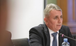 Ministrul Transporturilor, către şefii de instituţii care 'nu sunt confortabili' cu politicile guvernului: 'Să facă un pas în lateral'