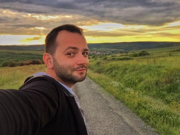 Mihai Morar face fapte bune la Oradea. Motivul pentru care se cazează într-o casă de sticlă