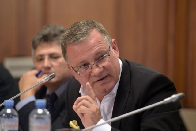 Oros: România va susţine la Bruxelles plafonarea voluntară şi plata redistributivă
