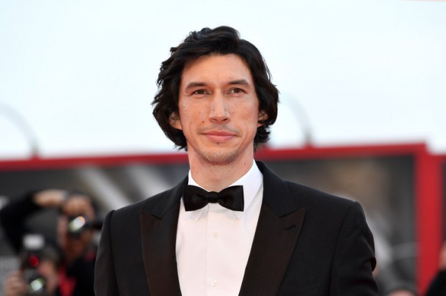 Adam Driver a plecat la jumătatea unui interviu radiofonic, întrucât nu suportă să îşi audă vocea