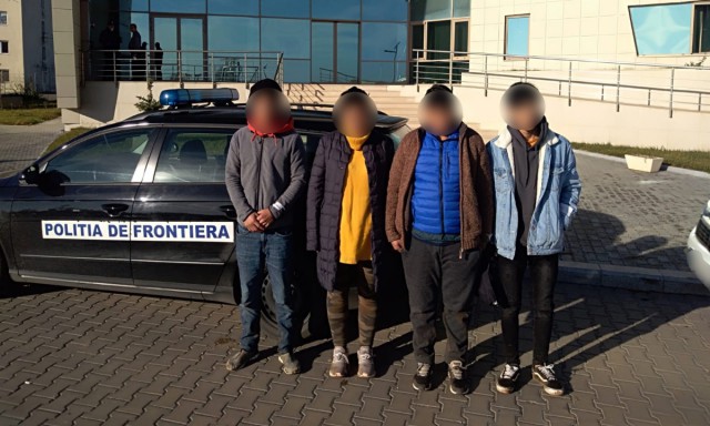 Patru cetățeni străini, depistați de poliţiştii de frontieră din cadrul Grupului de Nave Mangalia