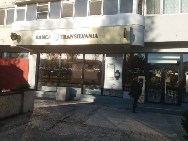 Val de reclamații! Probleme la Banca Transilvania: mii de români nu au acces la banii lor