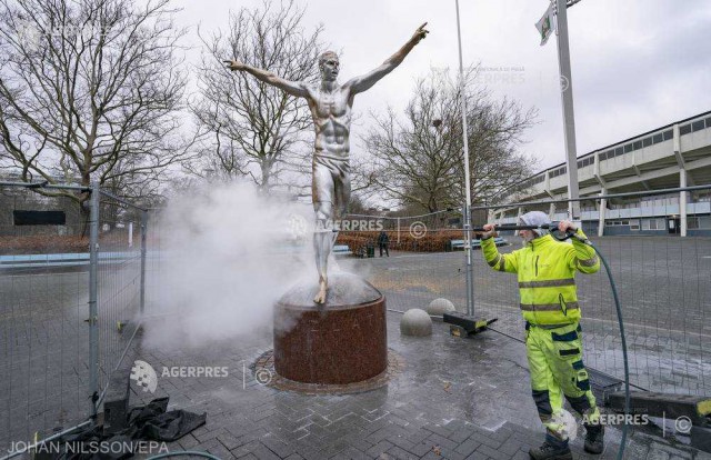 Vandalii au tăiat nasul statuii lui Ibrahimovic