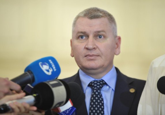 Proiect: Sumele plătite la fondurile de pensii ocupaţionale să fie deductibile