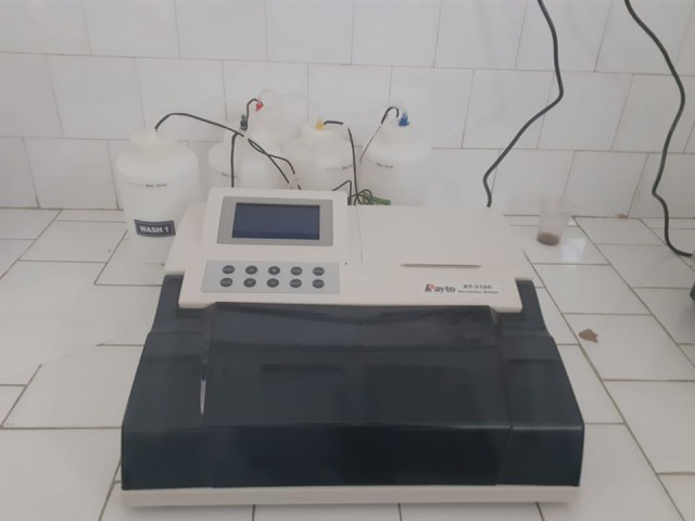 Continuă dotarea laboratorului de analize medicale de la Hârşova