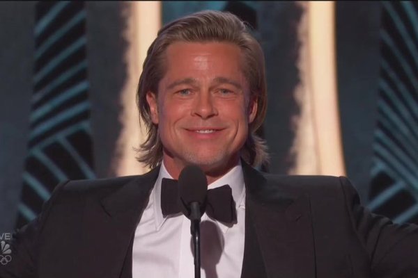 Brad Pitt şi-a ironizat viaţa amoroasă în faţa lui Jennifer Aniston la Globurile de Aur
