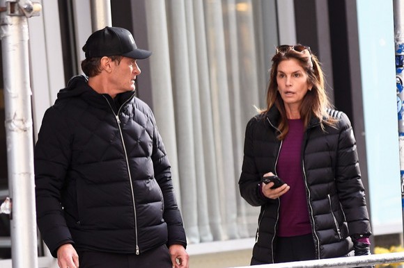 Cindy Crawford şi soţul, discuţii tensionate în plină stradă din cauza iubitului fiicei de 18 ani: „Dezintoxicare. Azi“