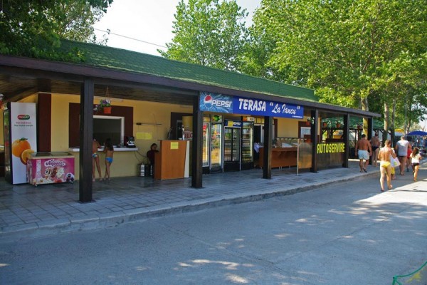 Primăria Constanța va DEMOLA construcțiile realizate ILEGAL la o terasă din zona Cazino